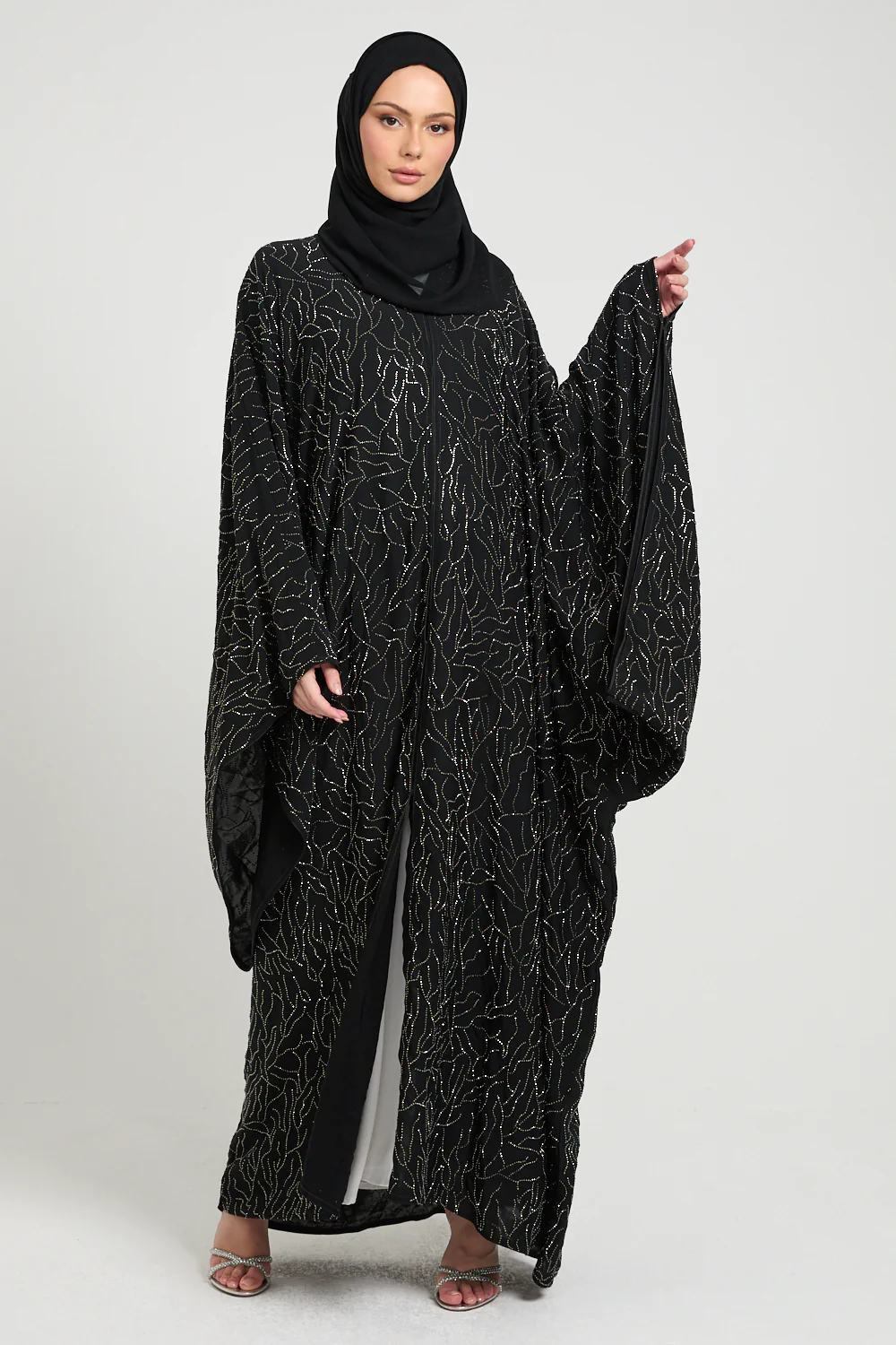 Noir Stardust Embellished Open Farasha – Luxe Edition - Image 8