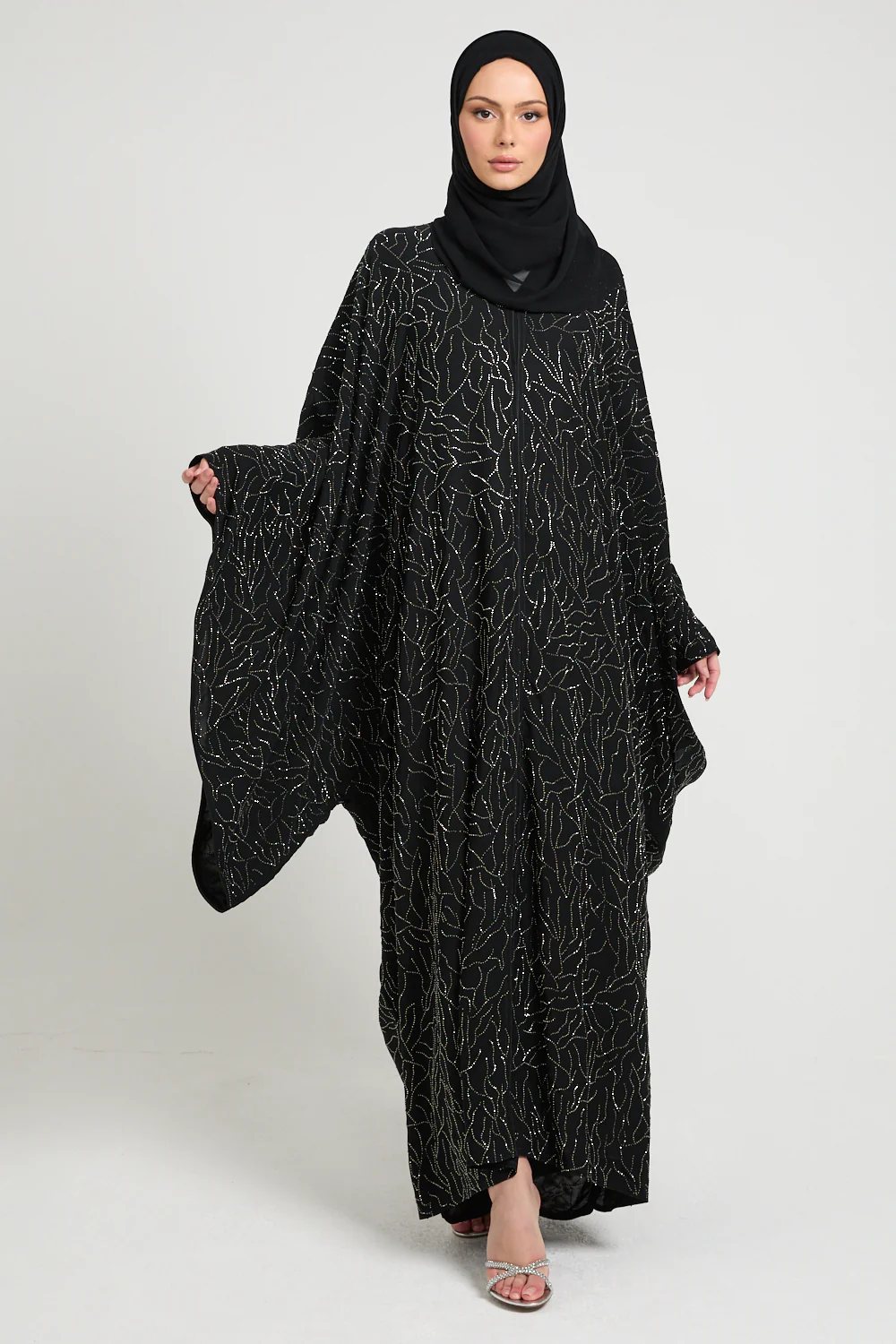 Noir Stardust Embellished Open Farasha – Luxe Edition - Image 9