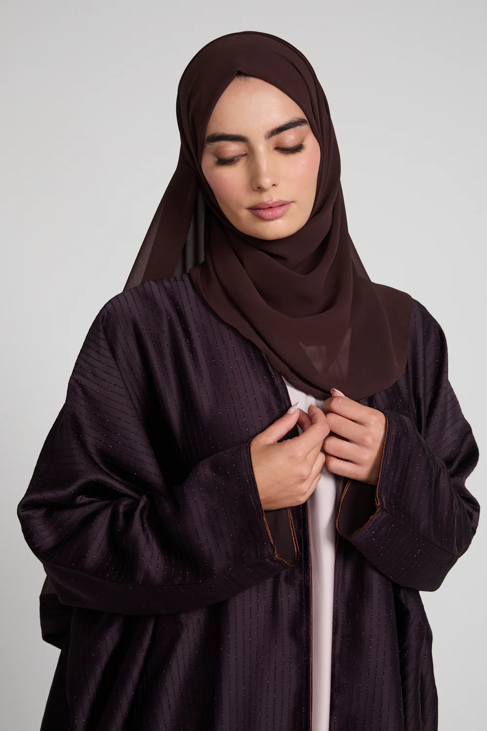 Twilight Rouge Luxe Open Abaya - Image 2