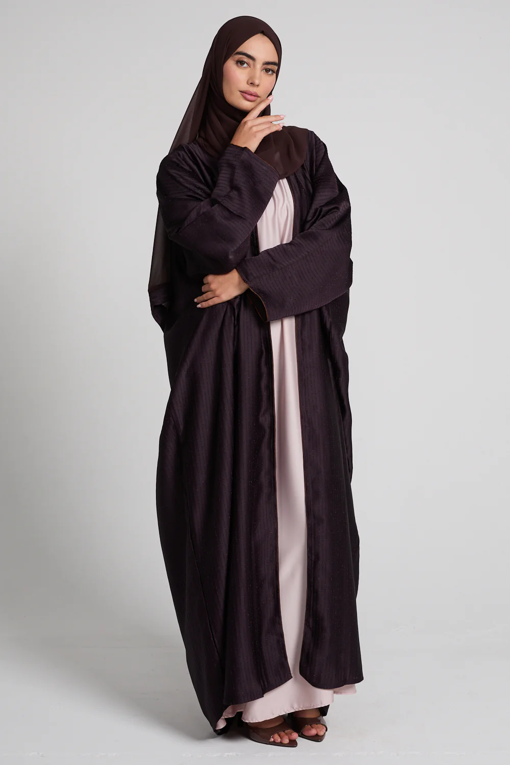 Twilight Rouge Luxe Open Abaya - Image 3