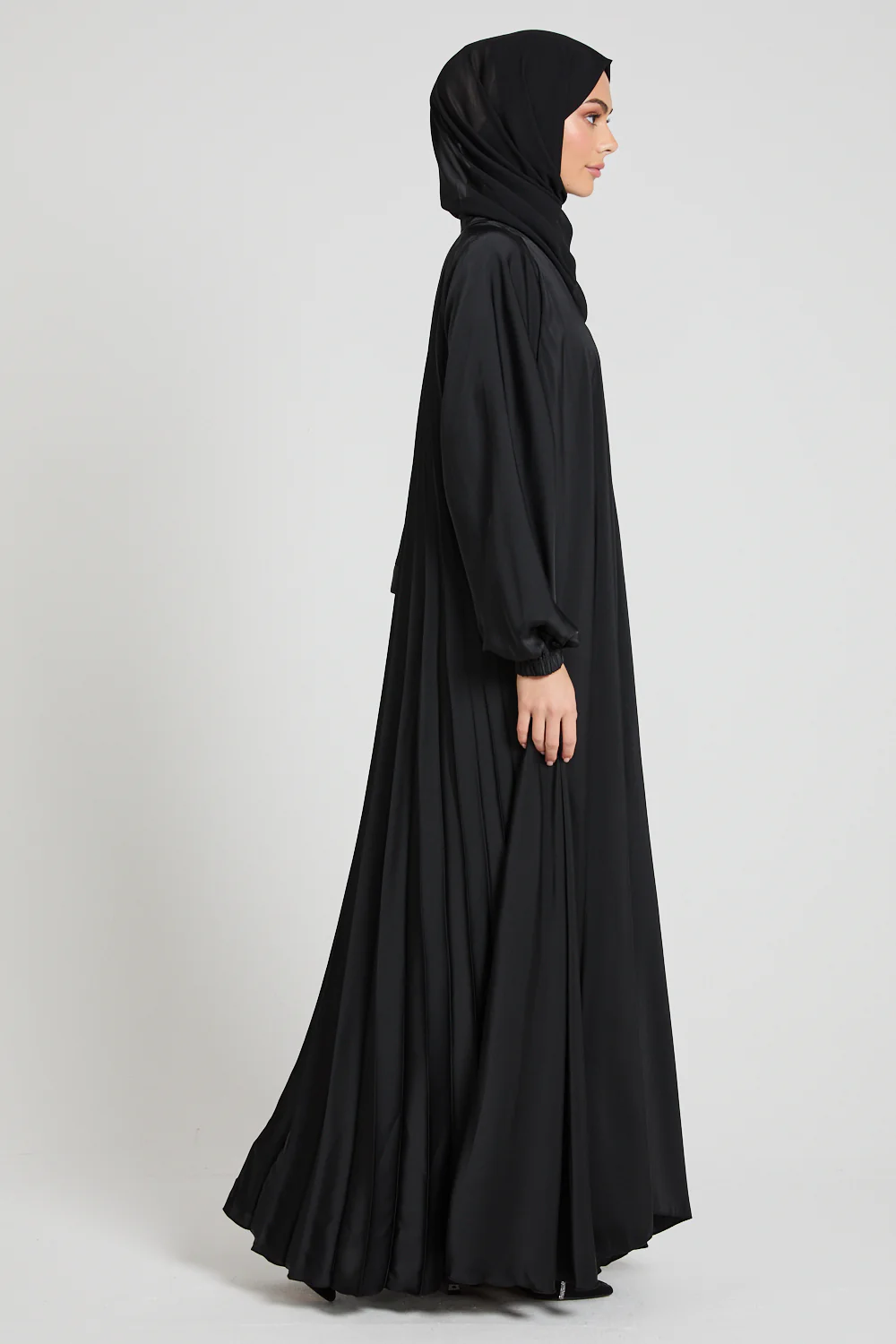 Umbrella Cut Open Abaya with Pleated Back Detailing - Black - Image 6
