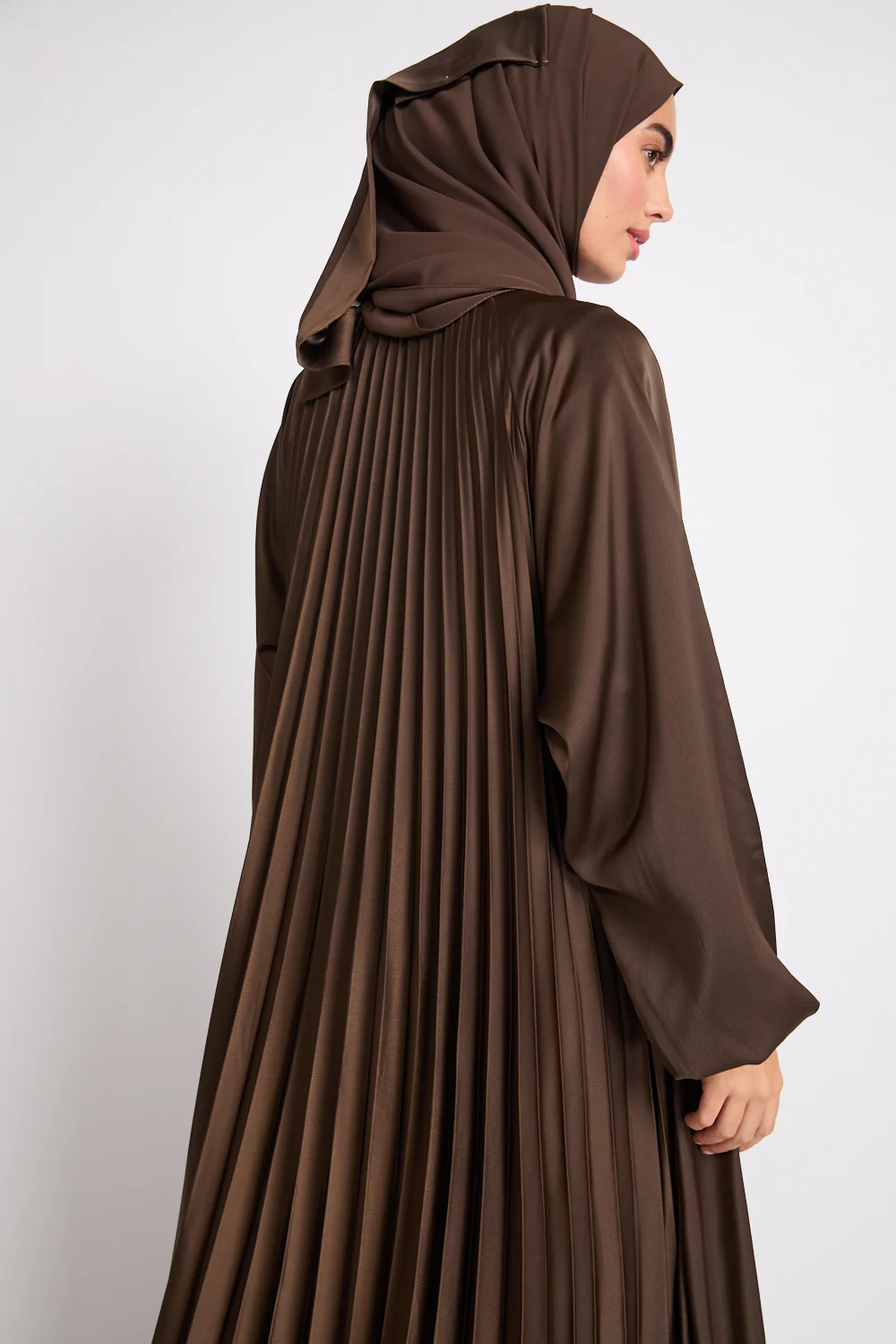 Premium Umbrella Cut Open Abaya with Pleated Back Detailing - Duskwood - Image 4