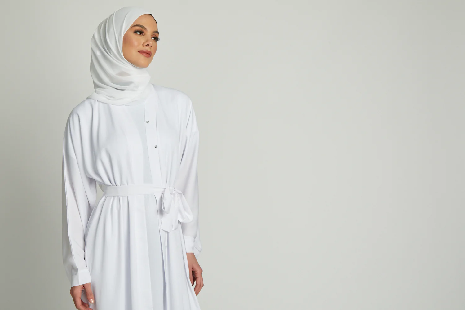White Open Abaya - Image 9